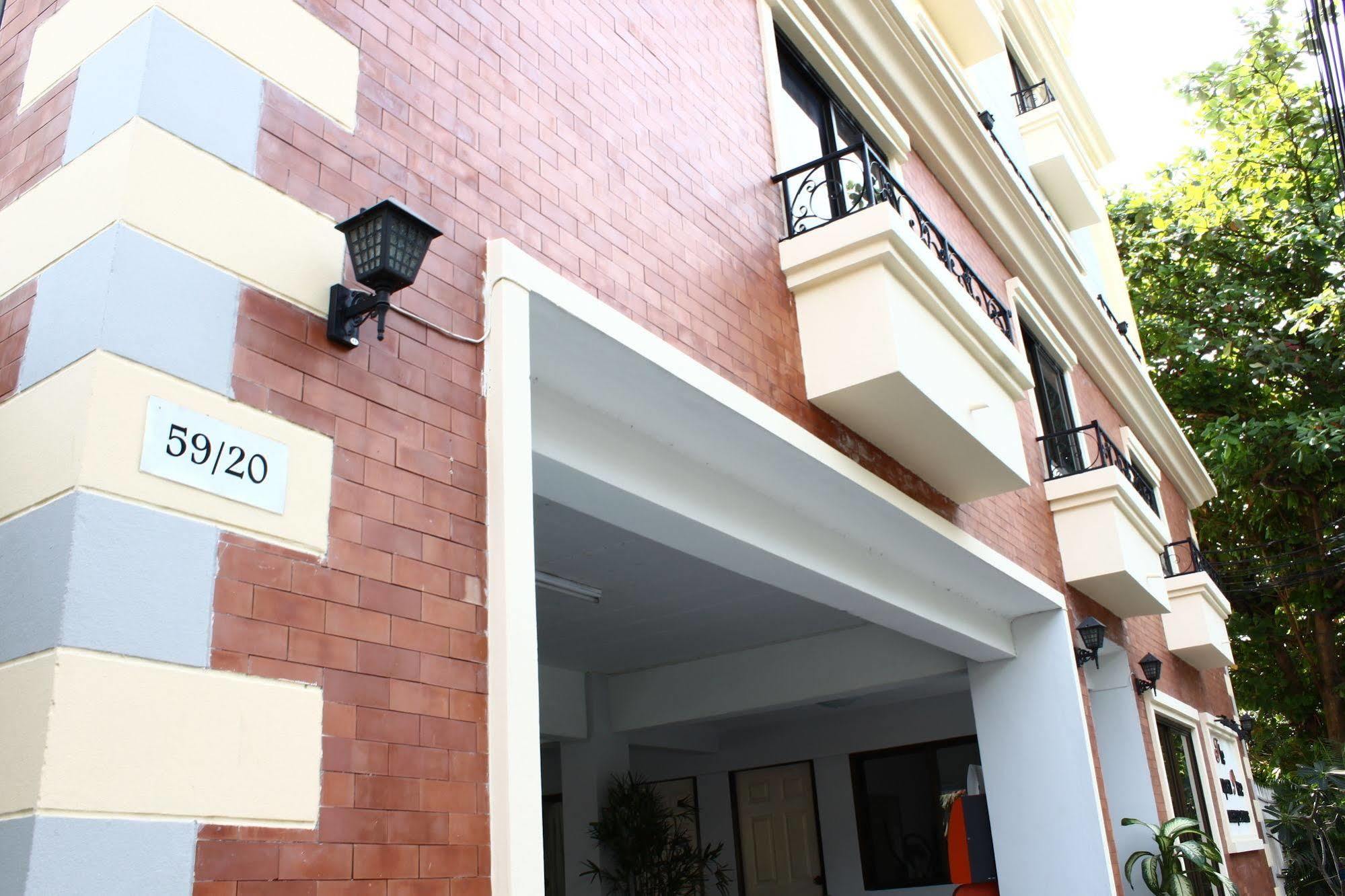 The European Place Bangkok Bagian luar foto